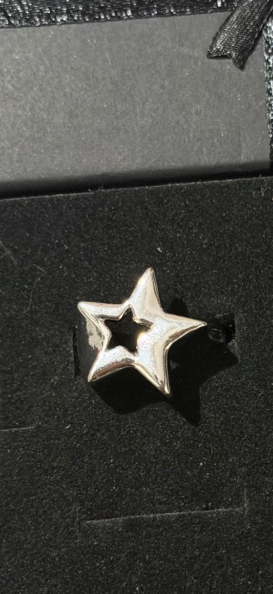 Billie eilish inspired star ring similar one worn by Billie  size- adjustable